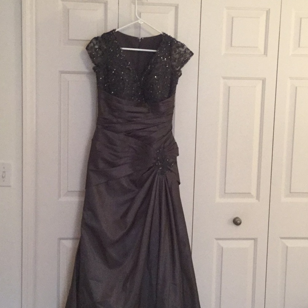 Alyce of Paris mother of the bride Gown